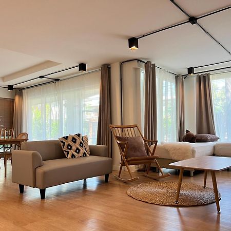 Mini-Me Hubs, Charm Suites & Pool In Old City شيانغ ماي المظهر الخارجي الصورة