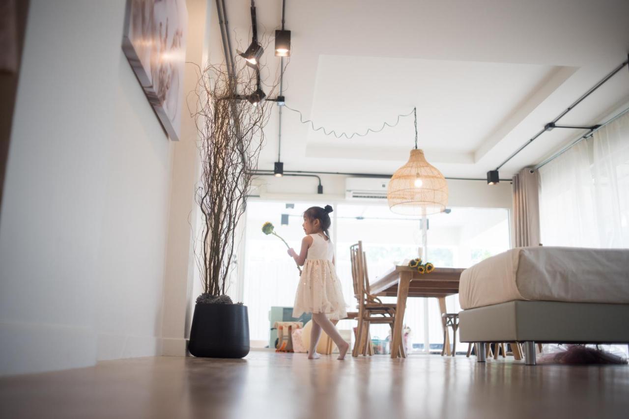 Mini-Me Hubs, Charm Suites & Pool In Old City شيانغ ماي المظهر الخارجي الصورة