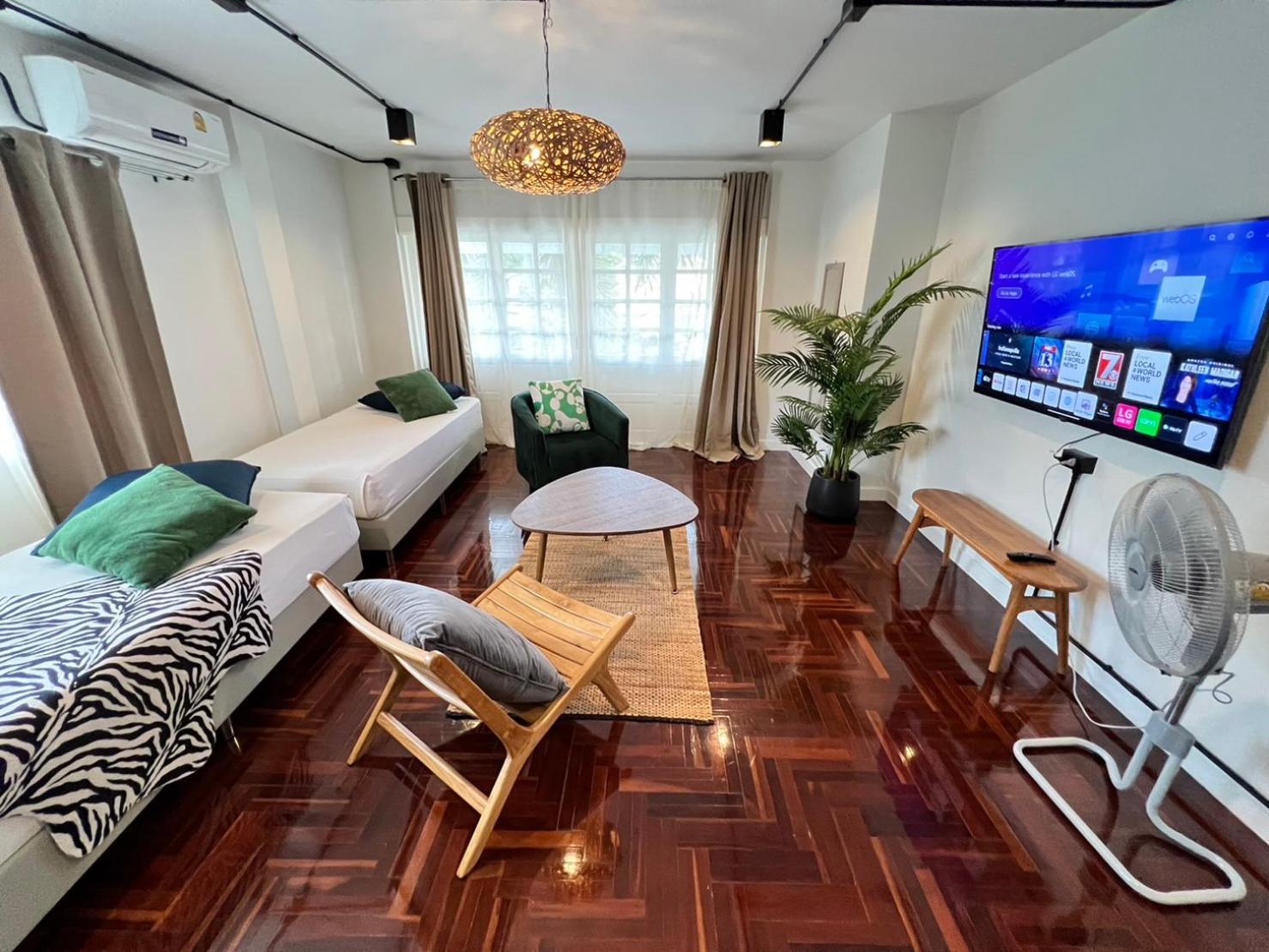 Mini-Me Hubs, Charm Suites & Pool In Old City شيانغ ماي المظهر الخارجي الصورة