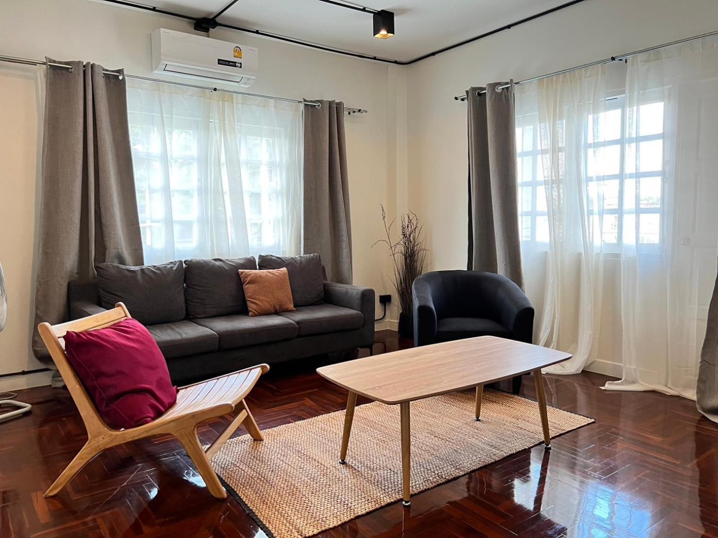 Mini-Me Hubs, Charm Suites & Pool In Old City شيانغ ماي المظهر الخارجي الصورة